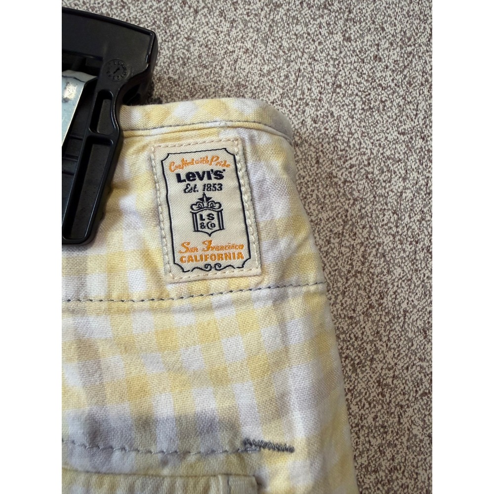 Levis Womens Yellow Gingham Plaid Casual Shorts Button Flap Pockets Est 1853 - Picture 8 of 10